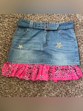 DIY Sincerely Jules Blue Denim Mini Skirt with Pink Bandana Ruffle